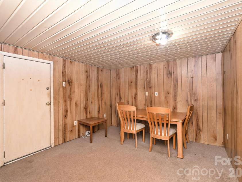 808 Davenport Street, Charlotte, NC 28208.  MLS# CAR4430283, YatesRealty ID 57042. 