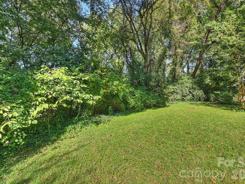 808 Davenport Street, Charlotte, NC 28208.  MLS# CAR4430283, YatesRealty ID 57042. 