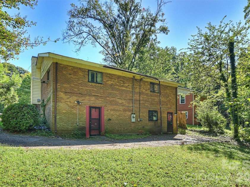 808 Davenport Street, Charlotte, NC 28208.  MLS# CAR4430283, YatesRealty ID 57042. 