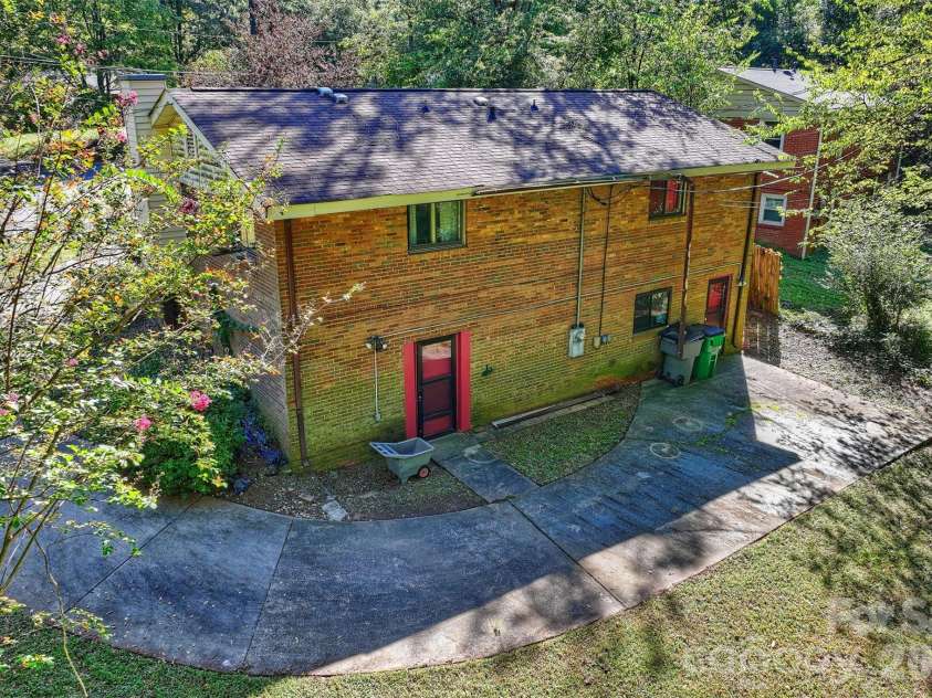 808 Davenport Street, Charlotte, NC 28208.  MLS# CAR4430283, YatesRealty ID 57042. 