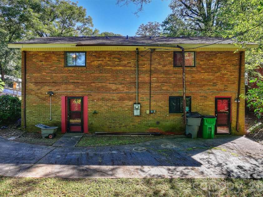 808 Davenport Street, Charlotte, NC 28208.  MLS# CAR4430283, YatesRealty ID 57042. 