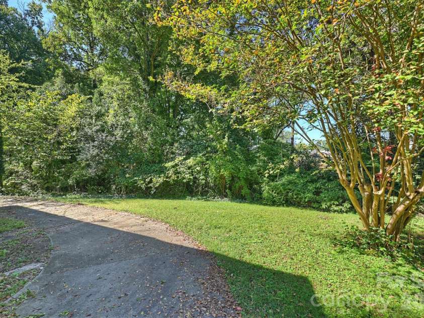 808 Davenport Street, Charlotte, NC 28208.  MLS# CAR4430283, YatesRealty ID 57042. 