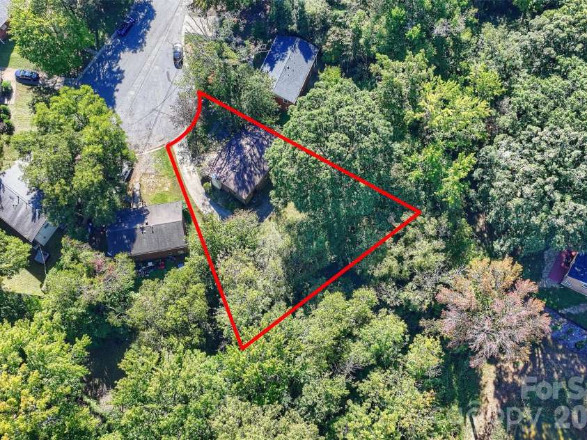 808 Davenport Street, Charlotte, NC 28208.  MLS# CAR4430283, YatesRealty ID 57042. 