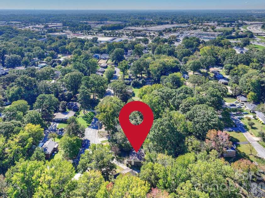 808 Davenport Street, Charlotte, NC 28208.  MLS# CAR4430283, YatesRealty ID 57042. 