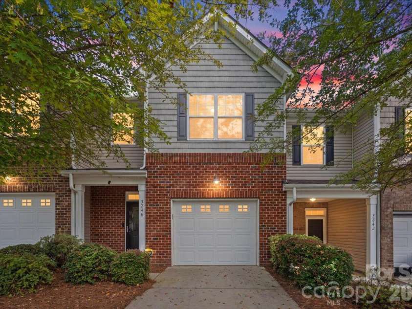 3246 Yarmouth Lane, Gastonia, NC 28056.  MLS# CAR4435301, YatesRealty ID 57044. 