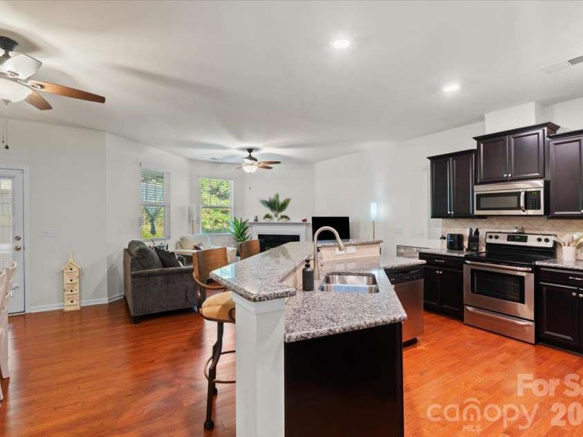 3246 Yarmouth Lane, Gastonia, NC 28056.  MLS# CAR4435301, YatesRealty ID 57044. 