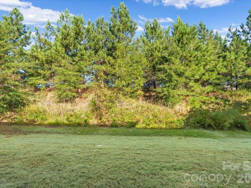 3246 Yarmouth Lane, Gastonia, NC 28056.  MLS# CAR4435301, YatesRealty ID 57044. 