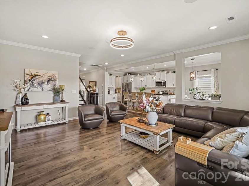 122 Divot Lane, Statesville, NC 28677.  MLS# CAR4432412, YatesRealty ID 57046. 