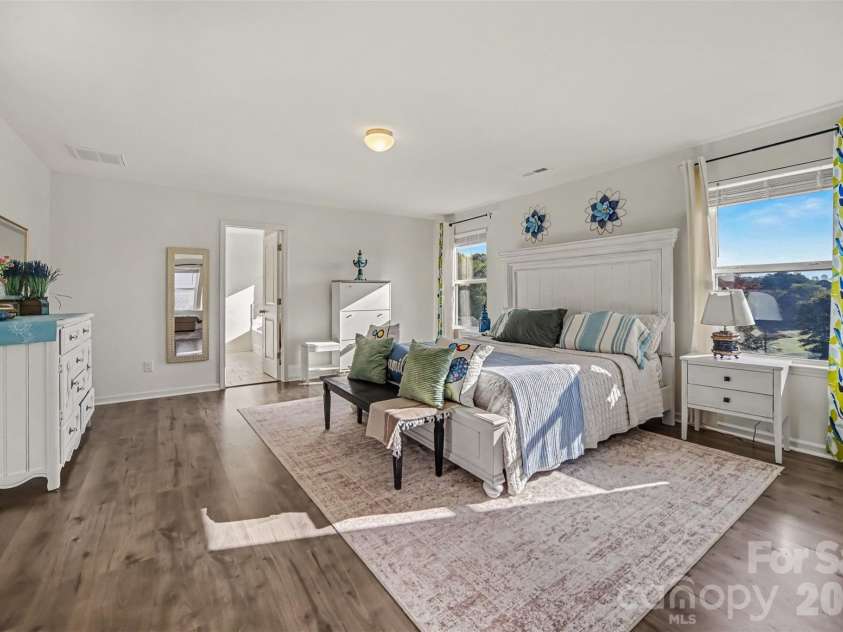 122 Divot Lane, Statesville, NC 28677.  MLS# CAR4432412, YatesRealty ID 57046. 