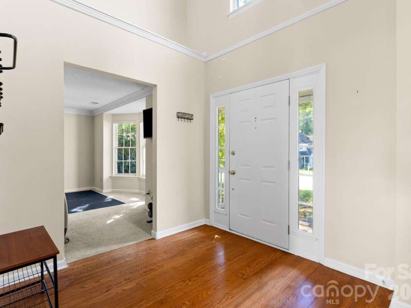 8908 Steinbeck Court, Charlotte, NC 28216.  MLS# CAR4434680, YatesRealty ID 57049. 