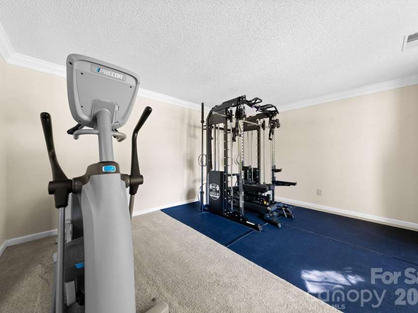 8908 Steinbeck Court, Charlotte, NC 28216.  MLS# CAR4434680, YatesRealty ID 57049. 
