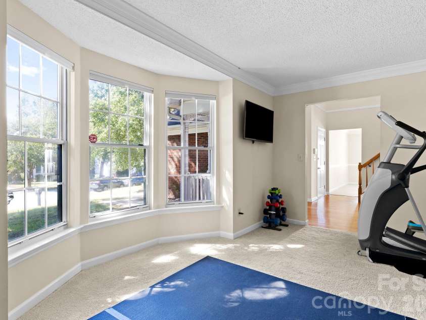8908 Steinbeck Court, Charlotte, NC 28216.  MLS# CAR4434680, YatesRealty ID 57049. 