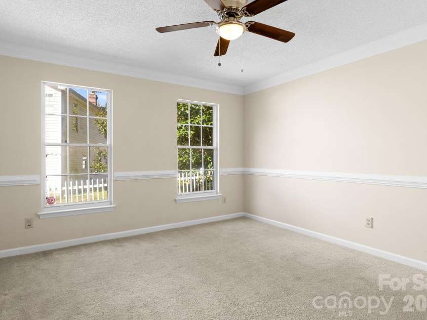 8908 Steinbeck Court, Charlotte, NC 28216.  MLS# CAR4434680, YatesRealty ID 57049. 