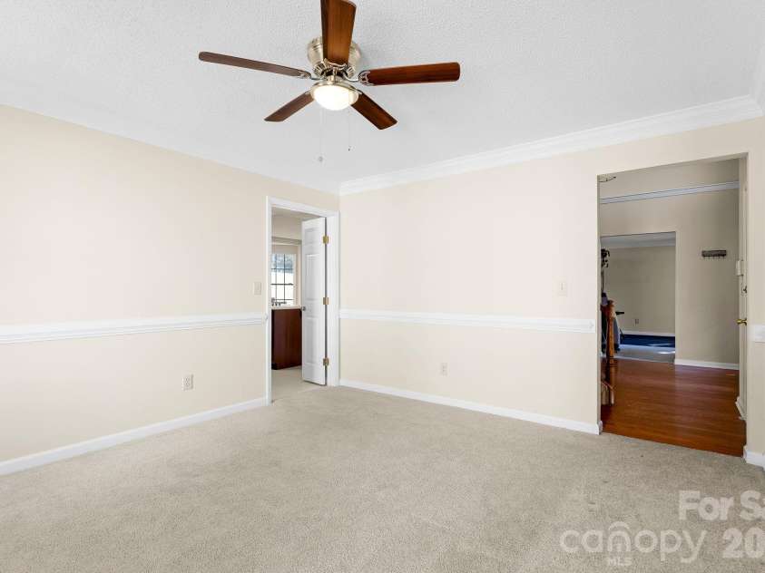 8908 Steinbeck Court, Charlotte, NC 28216.  MLS# CAR4434680, YatesRealty ID 57049. 