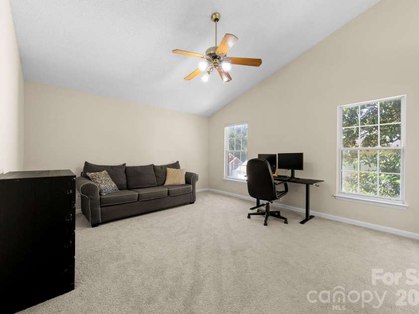 8908 Steinbeck Court, Charlotte, NC 28216.  MLS# CAR4434680, YatesRealty ID 57049. 