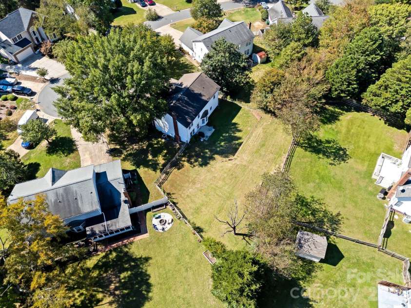 8908 Steinbeck Court, Charlotte, NC 28216.  MLS# CAR4434680, YatesRealty ID 57049. 