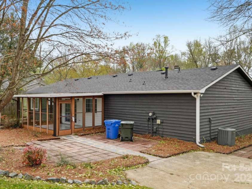 6501 Thamesmead Lane, Mint Hill, NC 28227.  MLS# CAR4240221, YatesRealty ID 5705. 