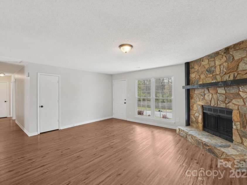 6501 Thamesmead Lane, Mint Hill, NC 28227.  MLS# CAR4240221, YatesRealty ID 5705. 