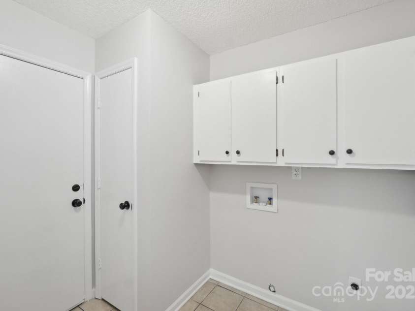 6501 Thamesmead Lane, Mint Hill, NC 28227.  MLS# CAR4240221, YatesRealty ID 5705. 