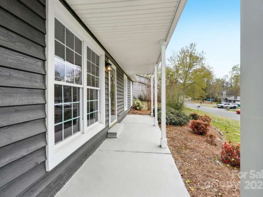 6501 Thamesmead Lane, Mint Hill, NC 28227.  MLS# CAR4240221, YatesRealty ID 5705. 