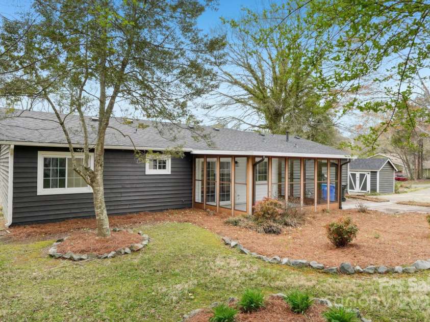 6501 Thamesmead Lane, Mint Hill, NC 28227.  MLS# CAR4240221, YatesRealty ID 5705. 