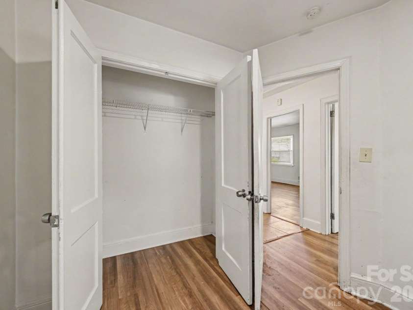 524 Stegall Street, Charlotte, NC 28217.  MLS# CAR4434979, YatesRealty ID 57051. 
