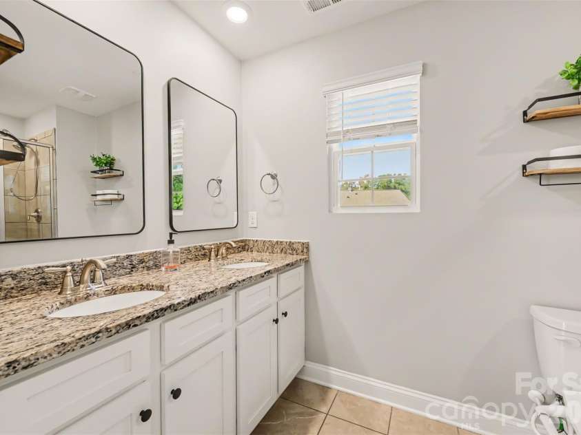 464 Maramec Street, Fort Mill, SC 29715.  MLS# CAR4435012, YatesRealty ID 57052. Primary Bathroom