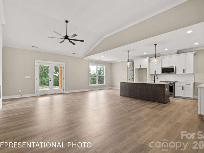 1052 Baylor Grove Road, Monroe, NC 28112.  MLS# CAR4434119, YatesRealty ID 57055. Living Room