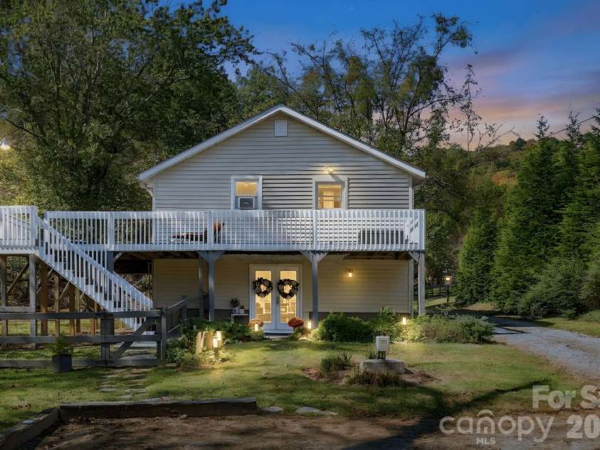 5 Mos Way, Candler, NC 28715.  MLS# CAR4434514, YatesRealty ID 57056. 