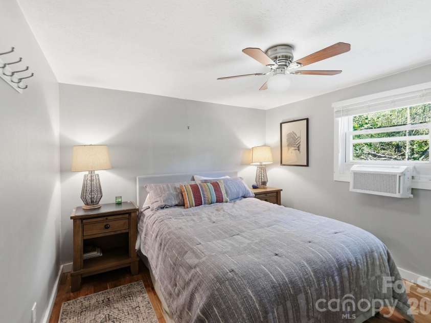 5 Mos Way, Candler, NC 28715.  MLS# CAR4434514, YatesRealty ID 57056. 