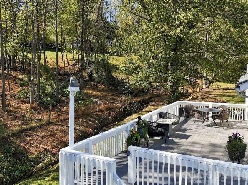 5 Mos Way, Candler, NC 28715.  MLS# CAR4434514, YatesRealty ID 57056. 