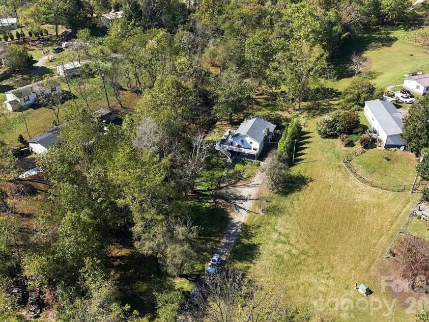 5 Mos Way, Candler, NC 28715.  MLS# CAR4434514, YatesRealty ID 57056. 