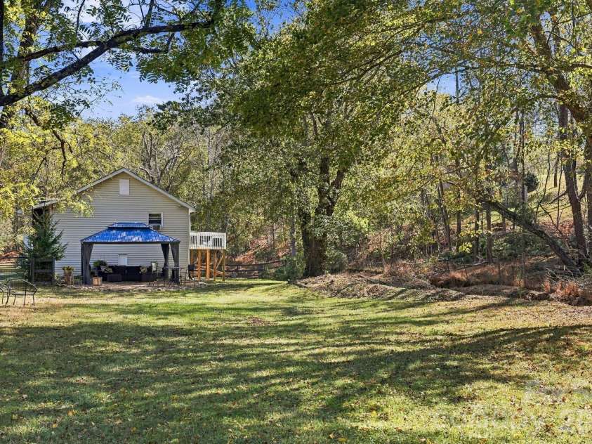5 Mos Way, Candler, NC 28715.  MLS# CAR4434514, YatesRealty ID 57056. 