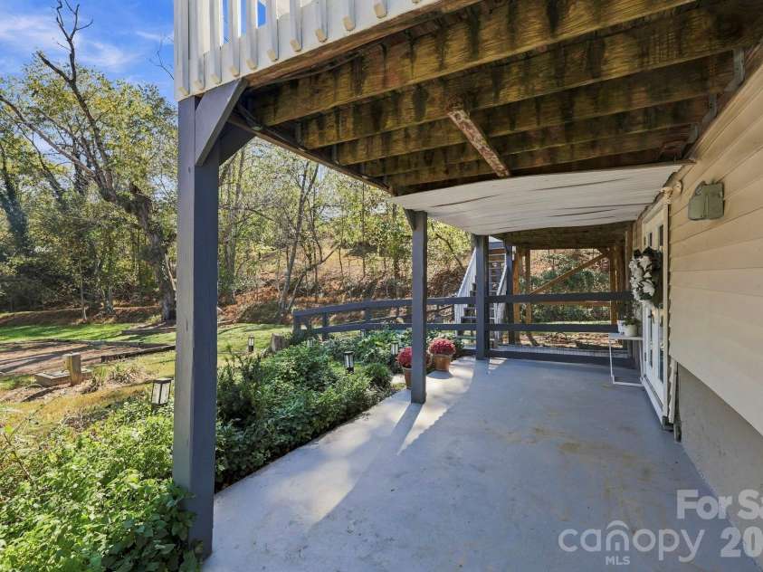 5 Mos Way, Candler, NC 28715.  MLS# CAR4434514, YatesRealty ID 57056. 
