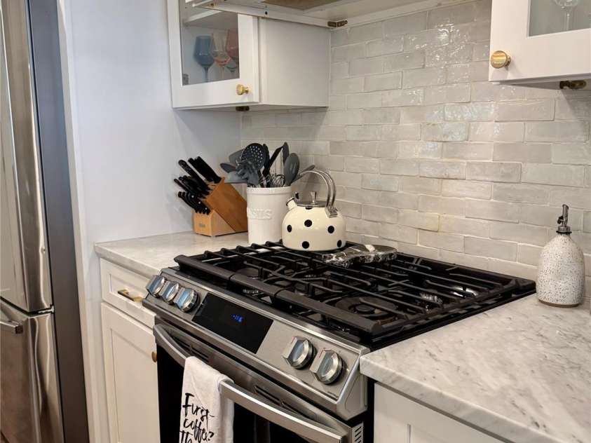 512 Manhasset Road, Charlotte, NC 28209.  MLS# CAR4434268, YatesRealty ID 57057. 