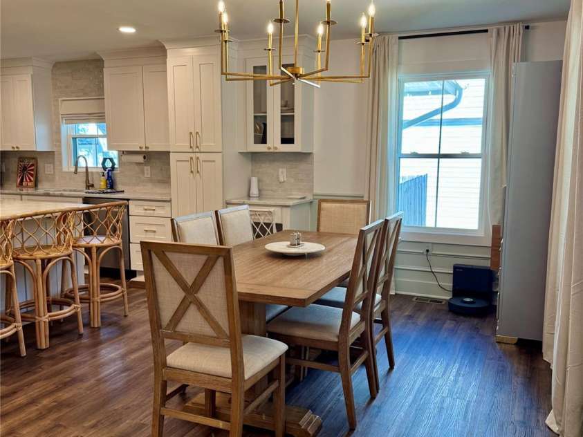512 Manhasset Road, Charlotte, NC 28209.  MLS# CAR4434268, YatesRealty ID 57057. 