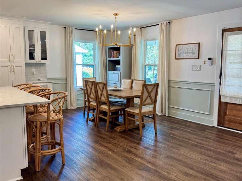 512 Manhasset Road, Charlotte, NC 28209.  MLS# CAR4434268, YatesRealty ID 57057. 