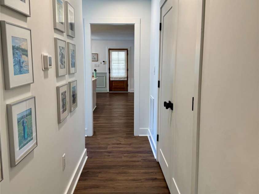 512 Manhasset Road, Charlotte, NC 28209.  MLS# CAR4434268, YatesRealty ID 57057. 