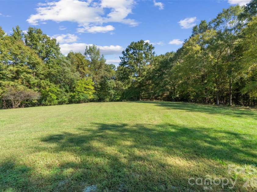 6010 River Run Drive, Marshville, NC 28103.  MLS# CAR4430533, YatesRealty ID 57058. 