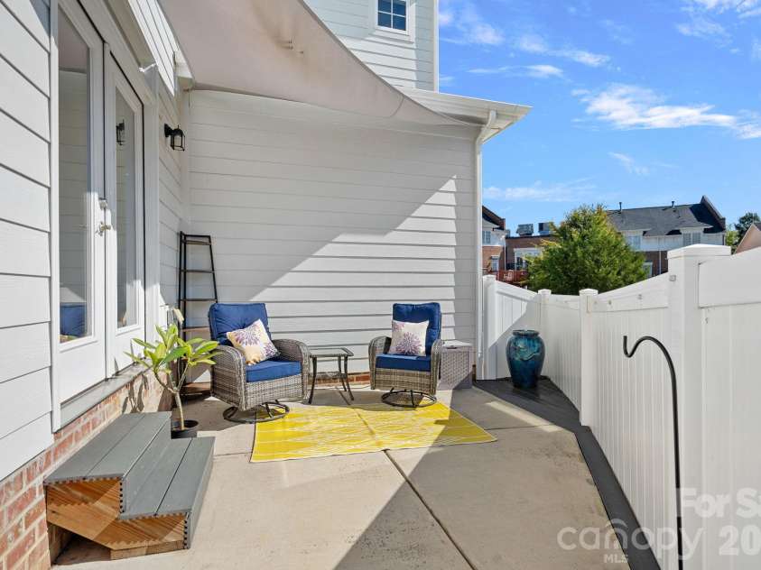 12116 Memory Lane, Huntersville, NC 28078.  MLS# CAR4435059, YatesRealty ID 57059. 