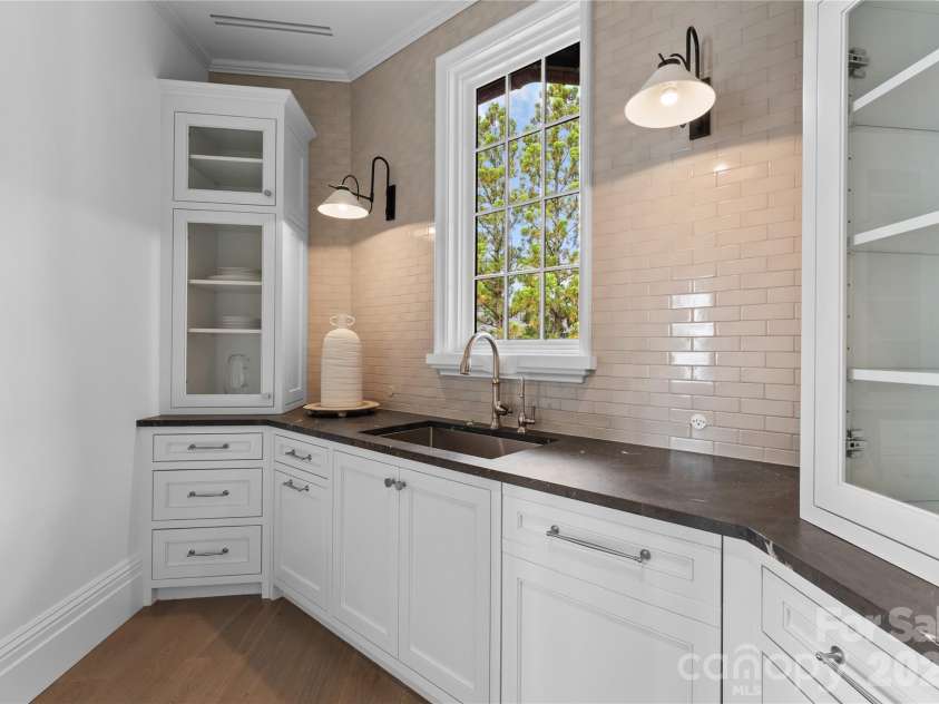 19125 Peninsula Point Drive, Cornelius, NC 28031.  MLS# CAR4359813, YatesRealty ID 5706. 