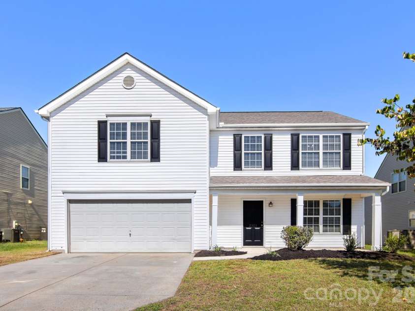 2303 Highland Park Drive, Charlotte, NC 28269.  MLS# CAR4434277, YatesRealty ID 57064. 