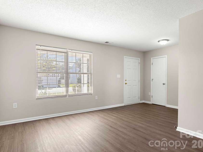 2303 Highland Park Drive, Charlotte, NC 28269.  MLS# CAR4434277, YatesRealty ID 57064. 