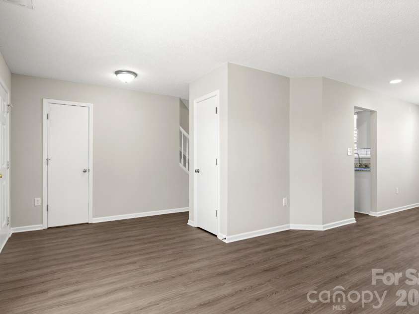 2303 Highland Park Drive, Charlotte, NC 28269.  MLS# CAR4434277, YatesRealty ID 57064. 