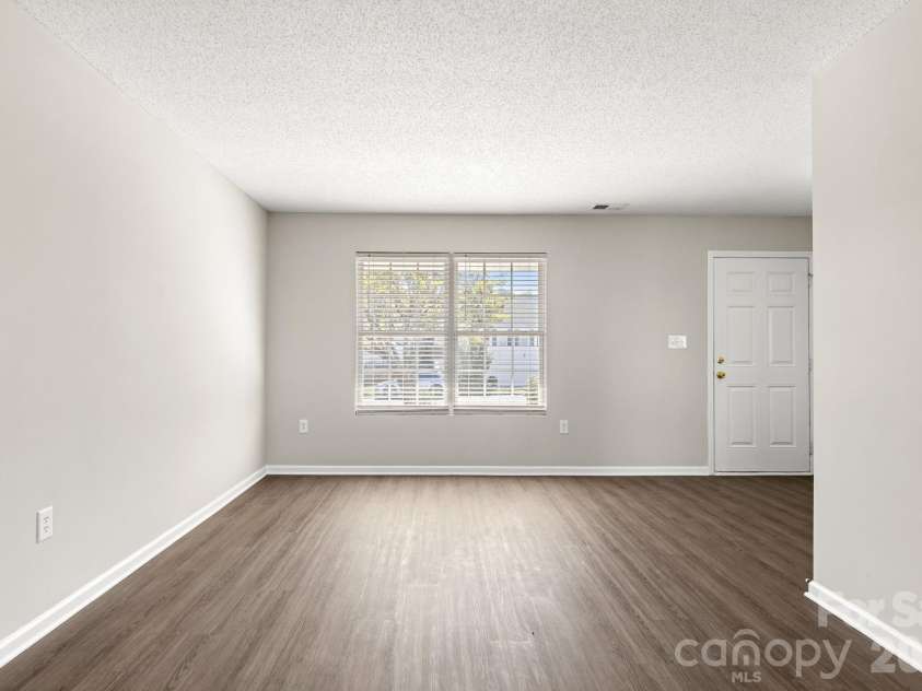 2303 Highland Park Drive, Charlotte, NC 28269.  MLS# CAR4434277, YatesRealty ID 57064. 