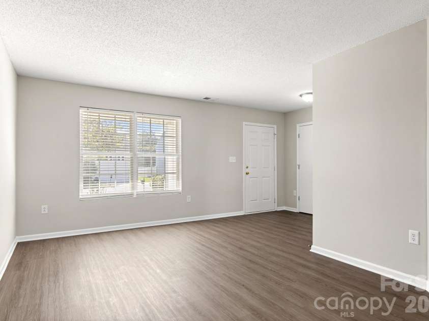 2303 Highland Park Drive, Charlotte, NC 28269.  MLS# CAR4434277, YatesRealty ID 57064. 