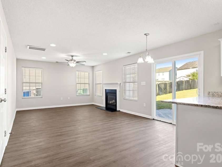 2303 Highland Park Drive, Charlotte, NC 28269.  MLS# CAR4434277, YatesRealty ID 57064. 