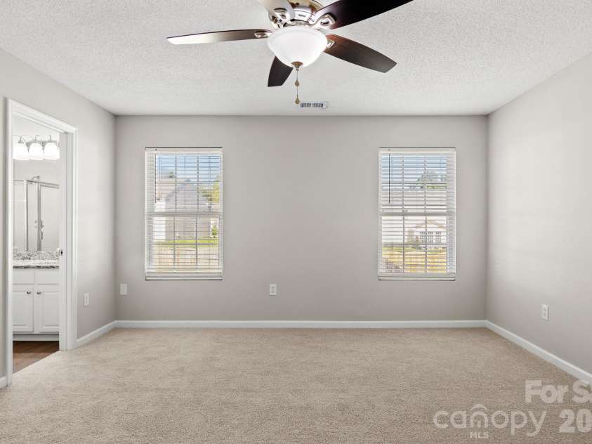 2303 Highland Park Drive, Charlotte, NC 28269.  MLS# CAR4434277, YatesRealty ID 57064. 