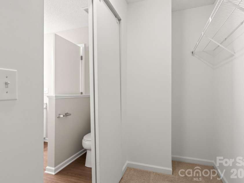 2303 Highland Park Drive, Charlotte, NC 28269.  MLS# CAR4434277, YatesRealty ID 57064. 