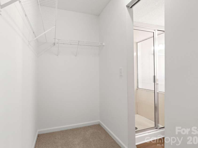2303 Highland Park Drive, Charlotte, NC 28269.  MLS# CAR4434277, YatesRealty ID 57064. 